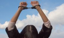 Пияна жена от Кюстендил избяга с автомобил след стрелба с пистолет