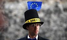 Британският парламент одобри сделката за Brexit