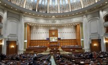Румънският парламент гласува вот на недоверие срещу правителството