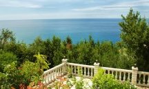 ВМРО и туристическият бранш предлагат държавата да поеме 30% от чартърните полети за чужди туристи