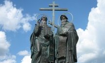СБЛЪСЪК: Посегна ли Москва на светите братя Кирил и Методий?