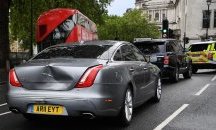Борис Джонсън катастрофира в центъра на Лондон