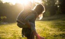 Първите ученици заминават на безплатна почивка