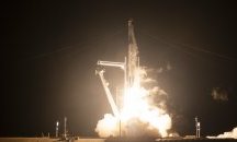 "SpaceX" изстреля успешно астронавти на мисия до МКС