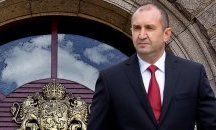 Радев предупреди кабинета: Предстои тежко решение за F-16