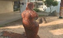 Как прекършени дървета се превръщат в скулптури
