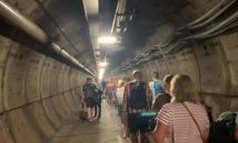 Стотици пътници останаха блокирани под Ламанша след инцидент