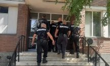 Жандармерия охранява денонощно наводнените карловски села