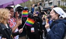 Сблъсъци между полицията и противниците на Европрайд в Белград