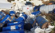 Откриха 250 варела с опасни химикали, изхвърлени из София